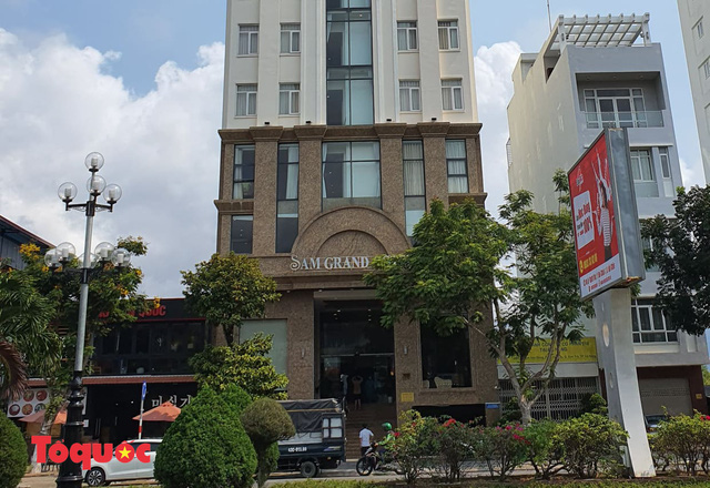 Trước đó vào ngày 15/3, Đà Nẵng chọn khách sạn 3 sao Sam Grand Hotel để làm khu vực cách ly tập trung cho khách nước ngoài thuộc diện cách ly.